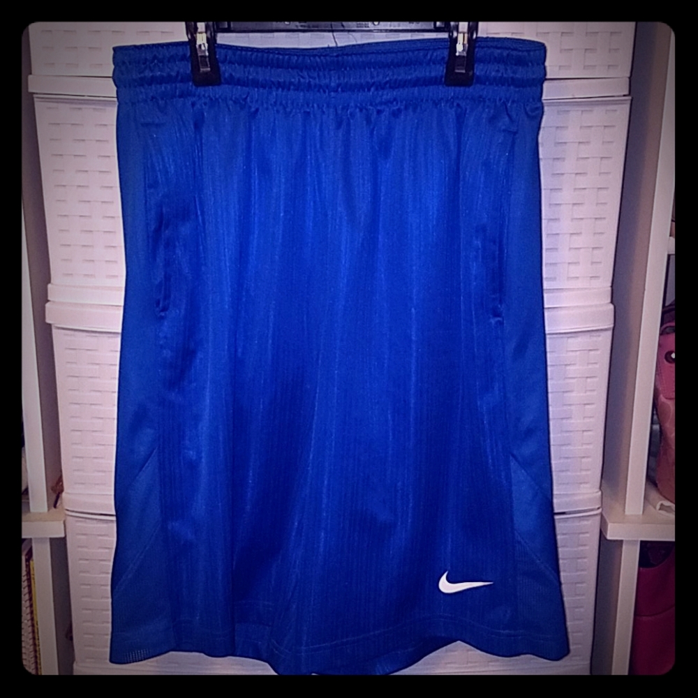 Nike Athletic Shorts Size Medium